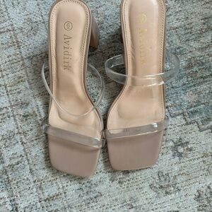 Women's Tan Heeled Sandals